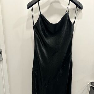 Aritzia - Babaton Fonda Satin Dress
